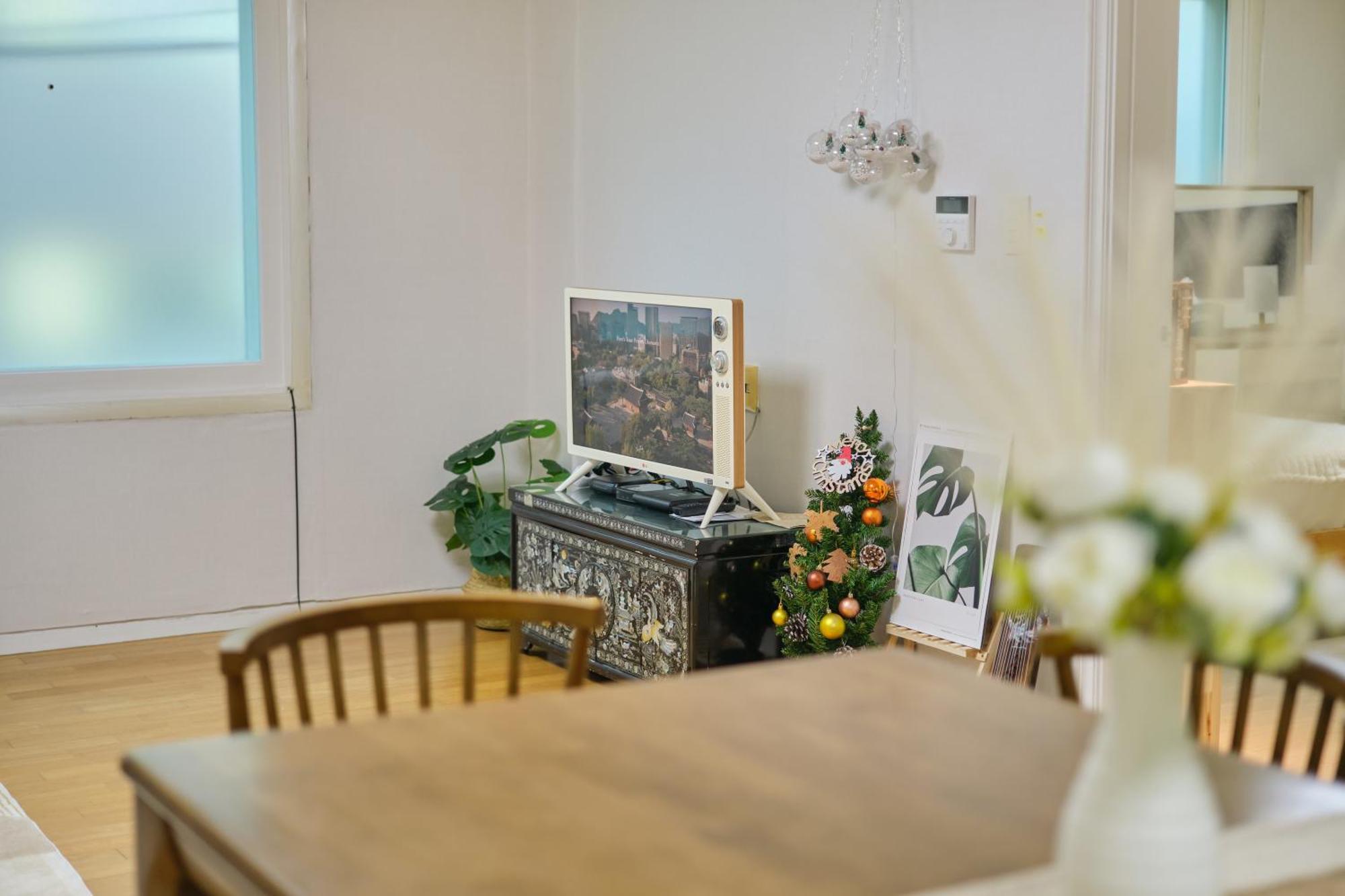 Plantree Filled With The Charm Of The East And The Atmosphere Of The West Apartment Seoul