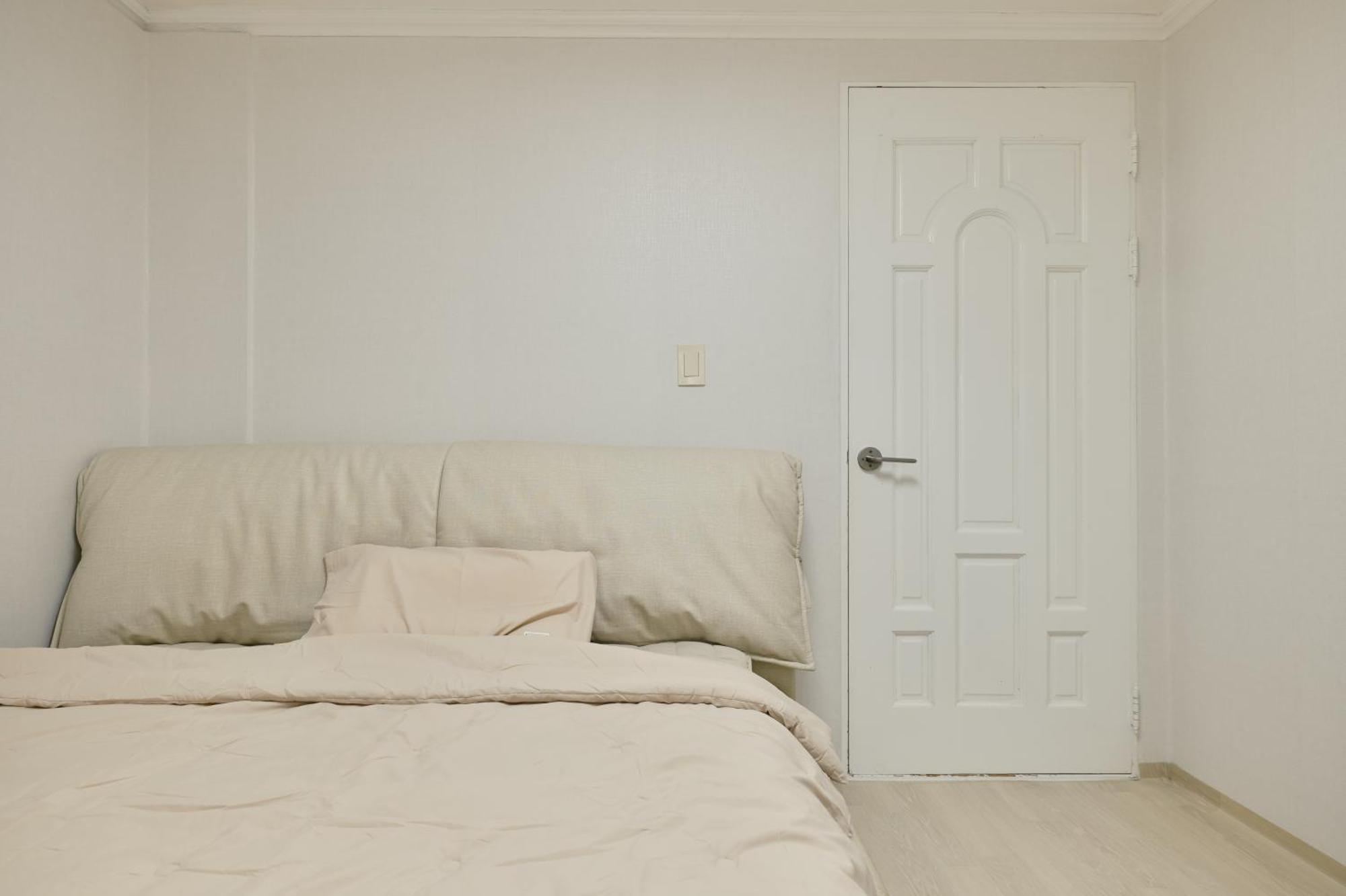 Plantree Filled With The Charm Of The East And The Atmosphere Of The West Apartment